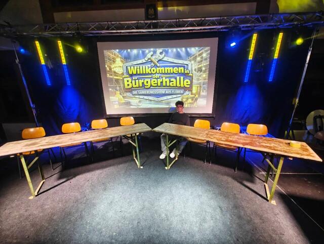Bühnenbild „Willkommen in der Bürgerhalle“